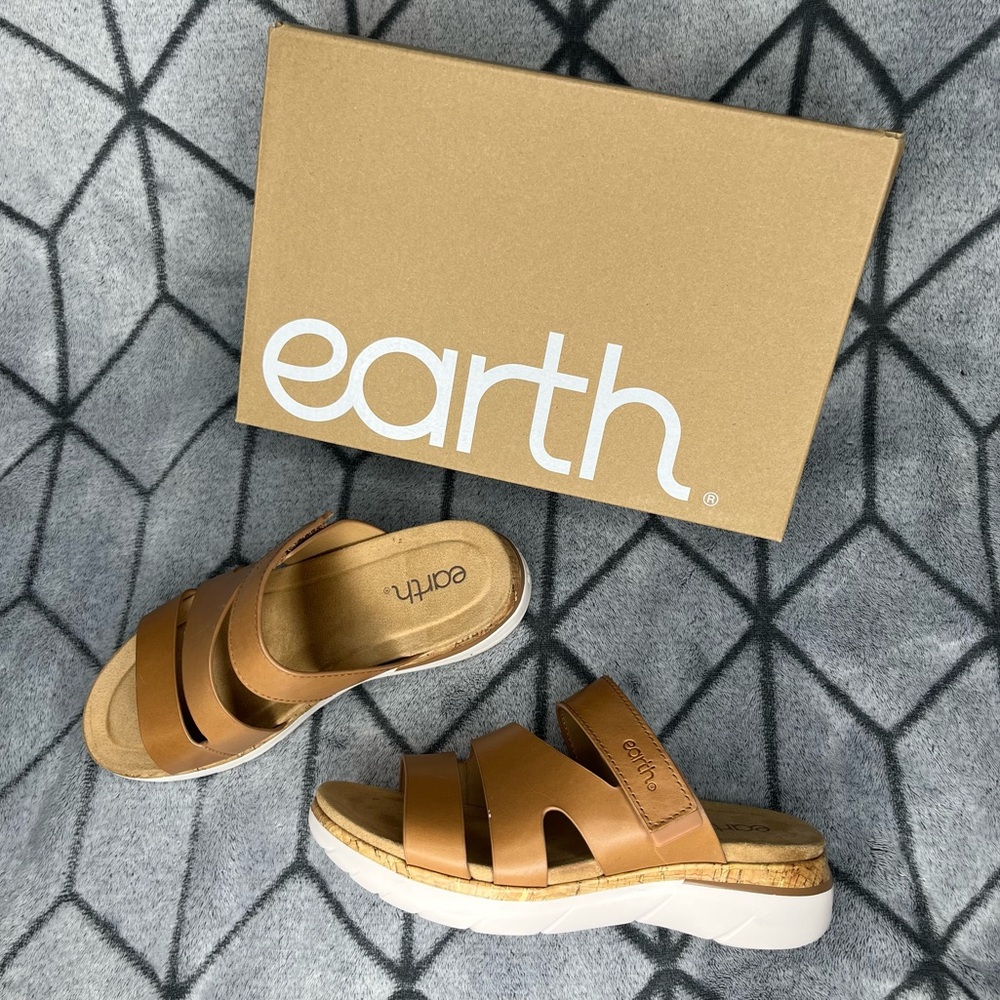 Earth Ralli Cut-Out Rustic Tan Leather Slide Sandals NWT